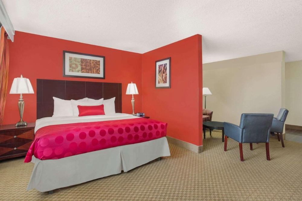 Ramada Plaza by Wyndham Fayetteville Fort Bragg Area Image 14
