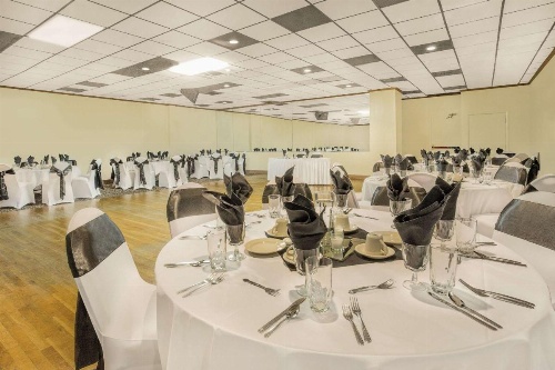 Ramada Plaza by Wyndham Fayetteville Fort Bragg Area image 18