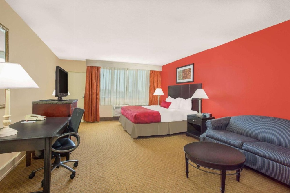 Ramada Plaza by Wyndham Fayetteville Fort Bragg Area Image 22