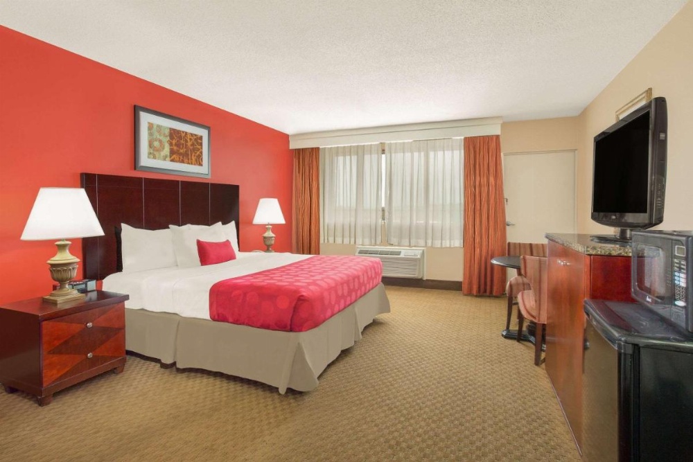 Ramada Plaza by Wyndham Fayetteville Fort Bragg Area Image 23