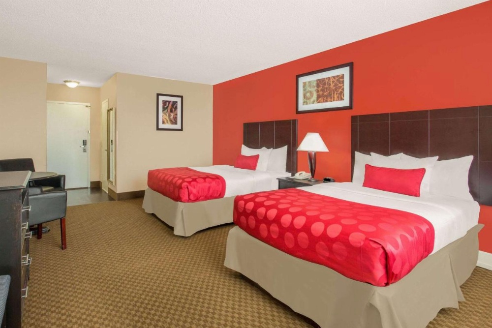 Ramada Plaza by Wyndham Fayetteville Fort Bragg Area Image 40