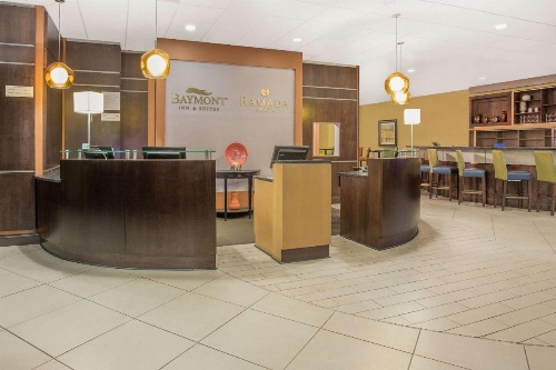Ramada Plaza by Wyndham Fayetteville Fort Bragg Area image 9
